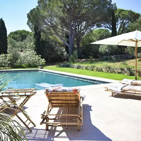 Villa Hughes *